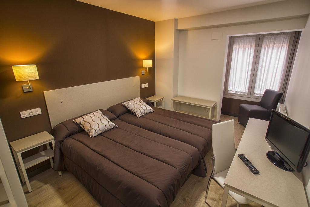ארנדה דה דוארו Hostal Elvira חדר תמונה