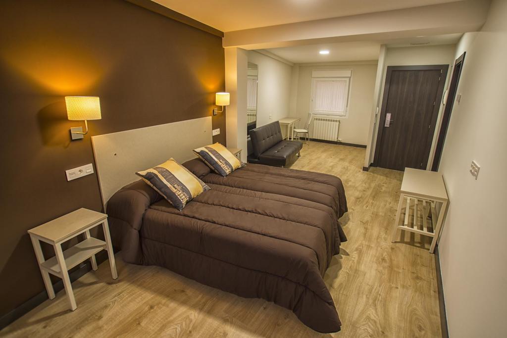 ארנדה דה דוארו Hostal Elvira מראה חיצוני תמונה